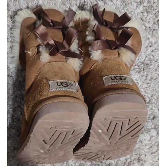 UGG metro short bow Chestnut Boots SZ 6 - Picture 7 of 14
